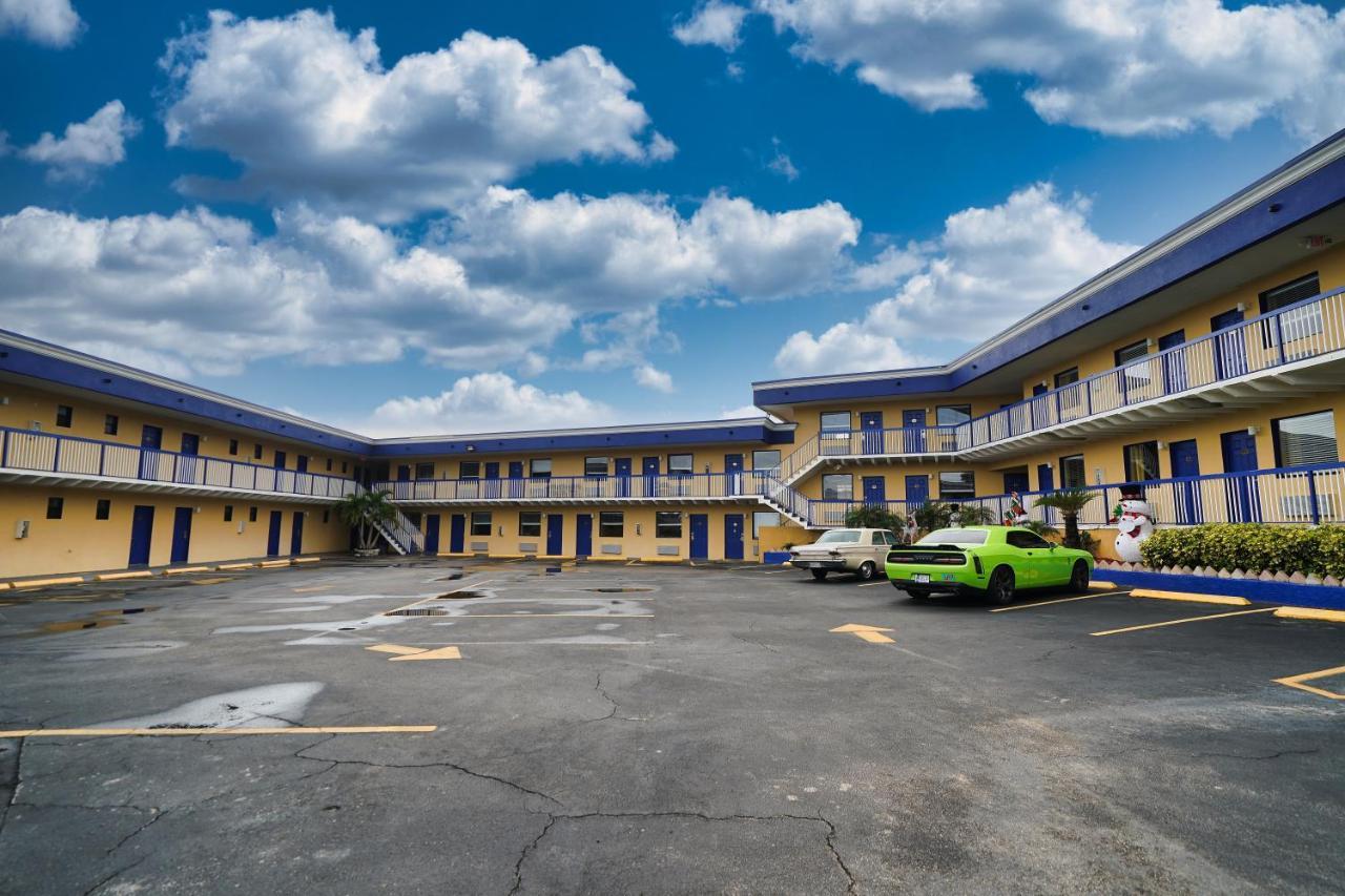 Sandals Inn Daytona Beach Exterior foto